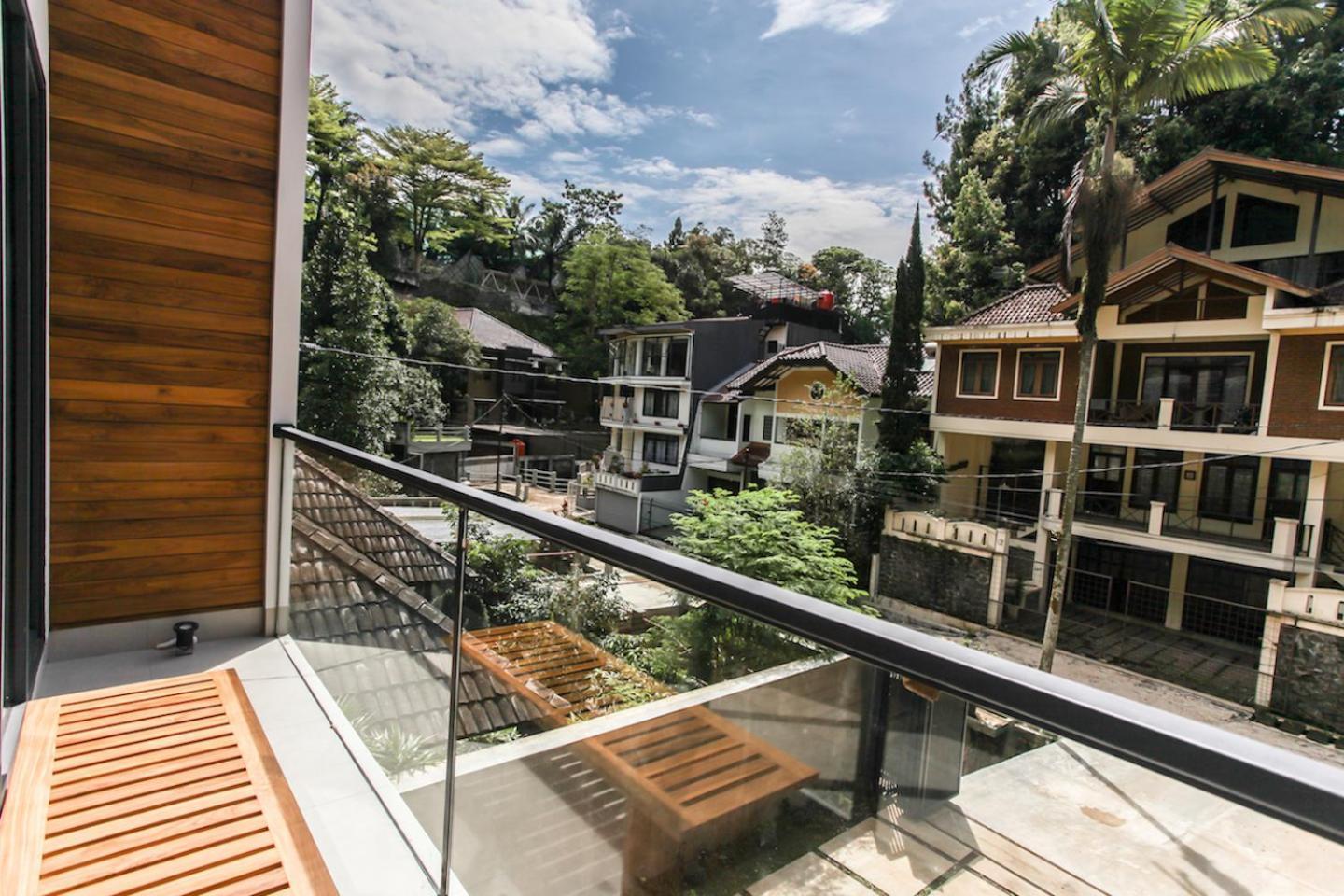 Вилла The Banyu House 3 Бандунг Экстерьер фото