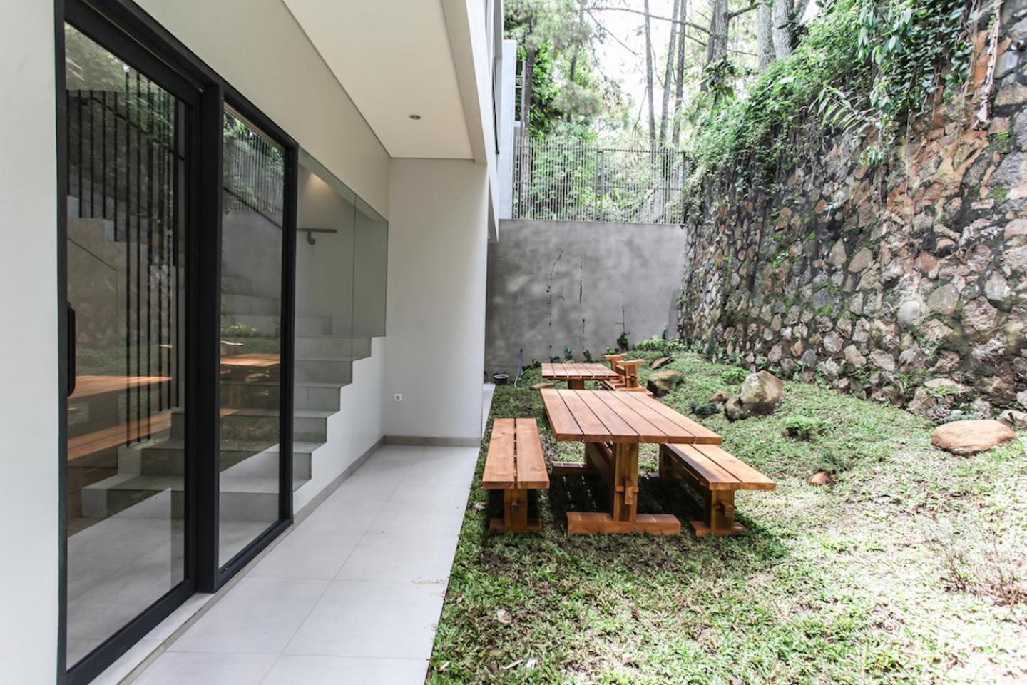 Вилла The Banyu House 3 Бандунг Экстерьер фото