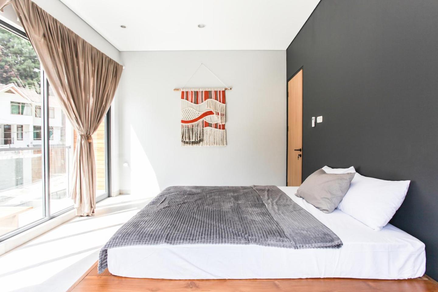 Вилла The Banyu House 3 Бандунг Экстерьер фото